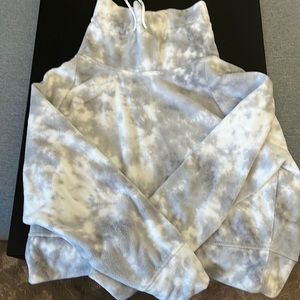 Medium Petite old navy sweatshirt